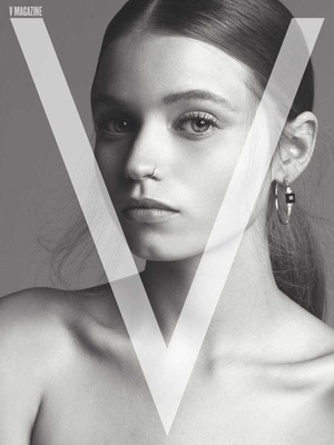 BEAUTY OF THE DAY: ABBEY LEE